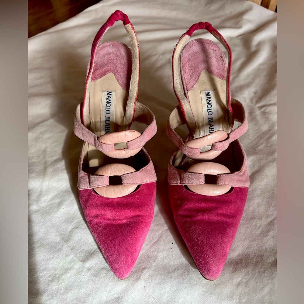 Vintage Manolo Blahnik pink pumps heels size 7